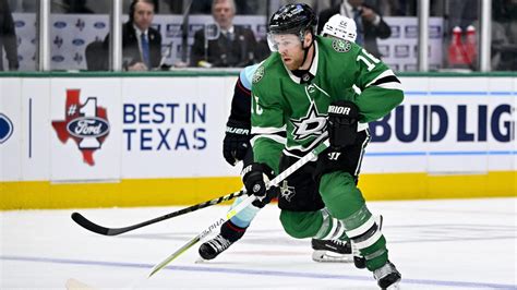 Pavelski scores again, Stars beat Kraken 4-2 to even series